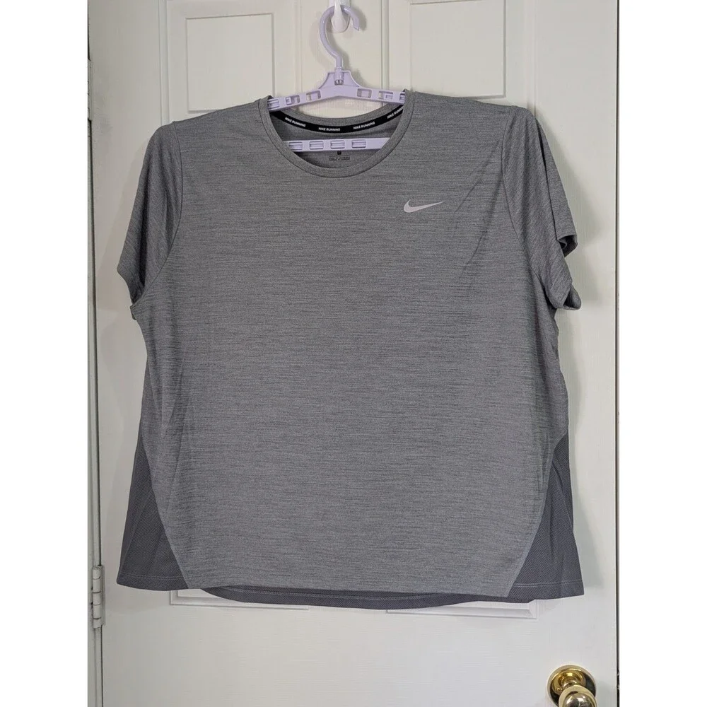 Nike Running Dri Fit S/S Athletic Shirt Womens 2X Heather Gray Mesh Stretch Logo